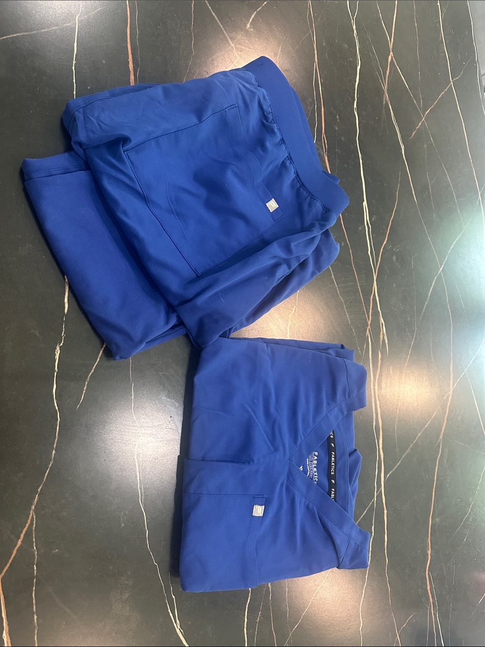 Fabletics Men's scrub top and Pants Set in Royal Blue